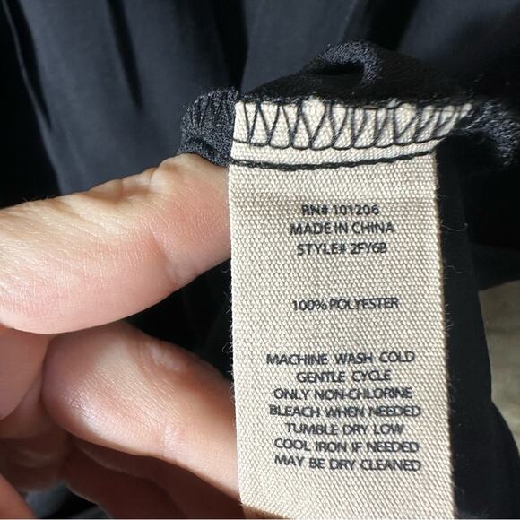 NEW Soft Surroundings Akira Tank Top Black Size Large - Picture 8 of 8